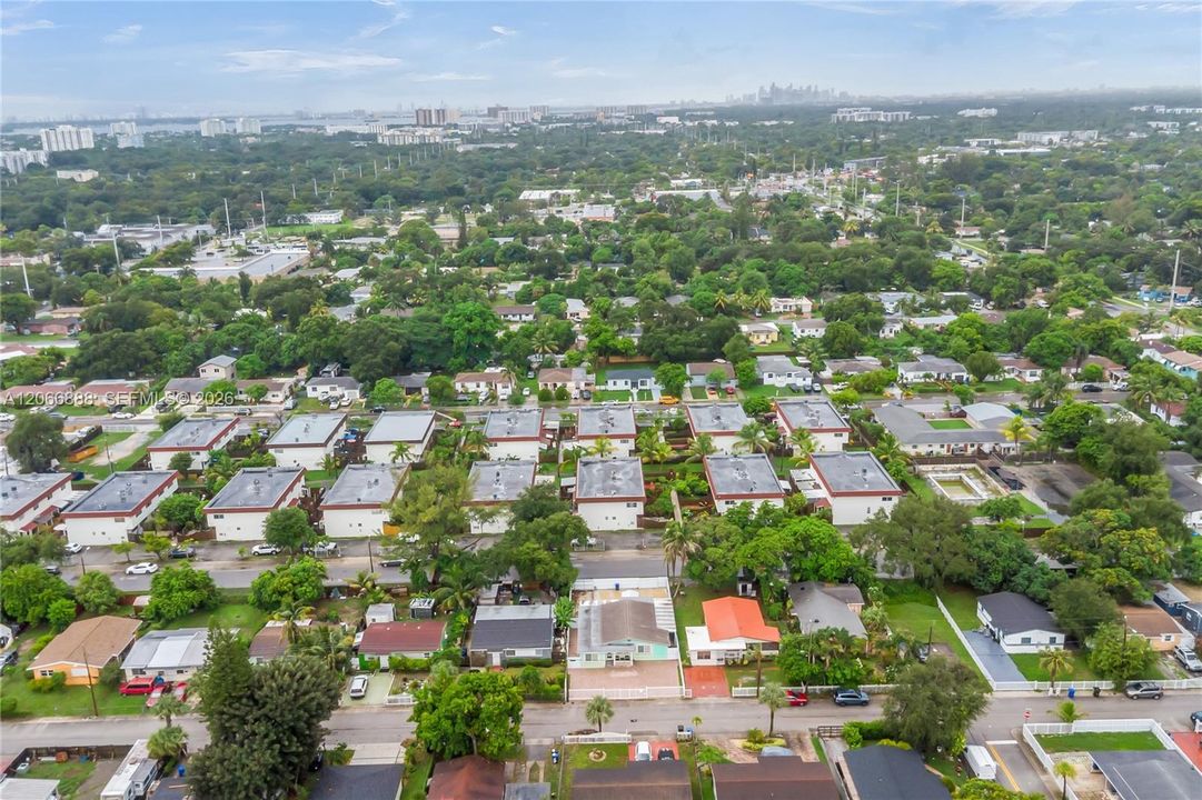 Activo con contrato: $499,999 (3 camas, 3 baños, 1546 Pies cuadrados)