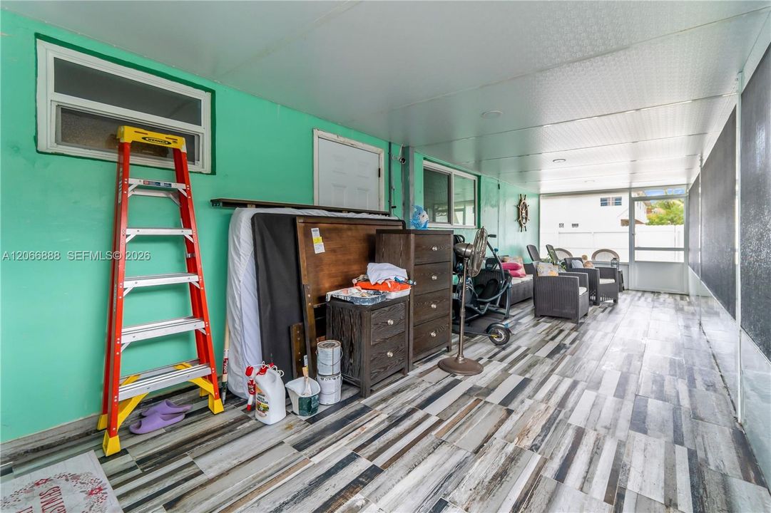 Activo con contrato: $499,999 (3 camas, 3 baños, 1546 Pies cuadrados)