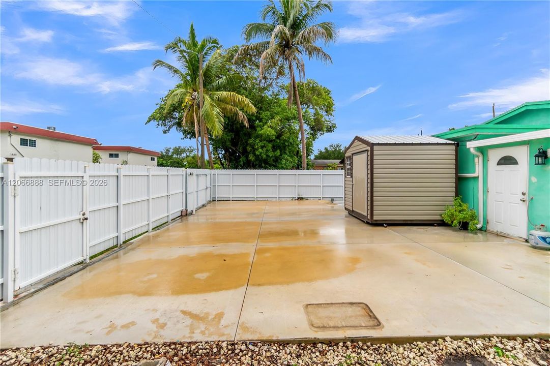 Activo con contrato: $499,999 (3 camas, 3 baños, 1546 Pies cuadrados)