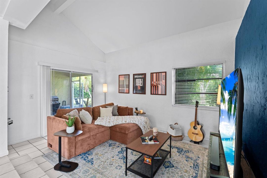 8-web-or-mls-A7403862