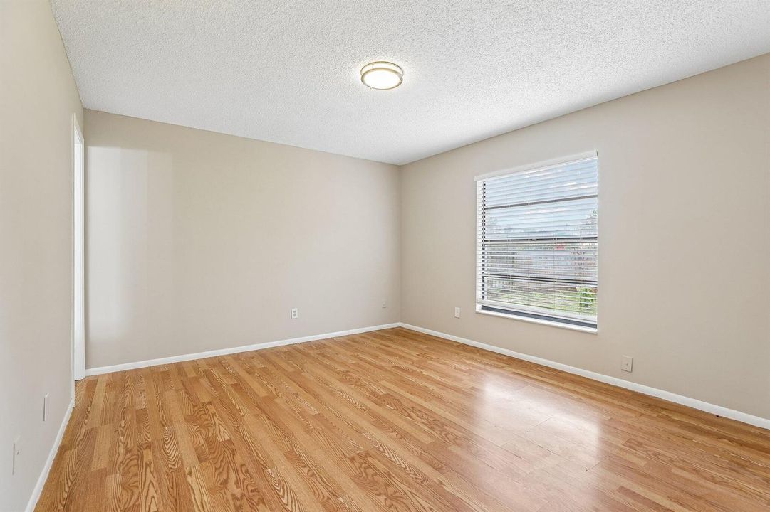 19-web-or-mls-Garden Cove Ct-S0108-019