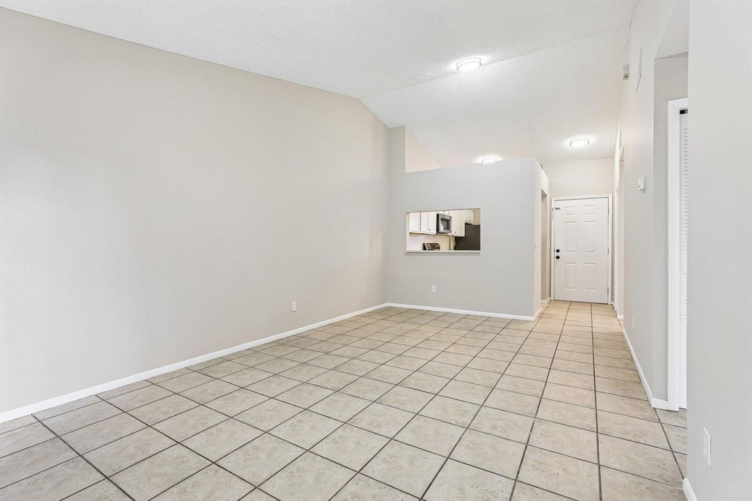9-web-or-mls-Garden Cove Ct-S0108-009