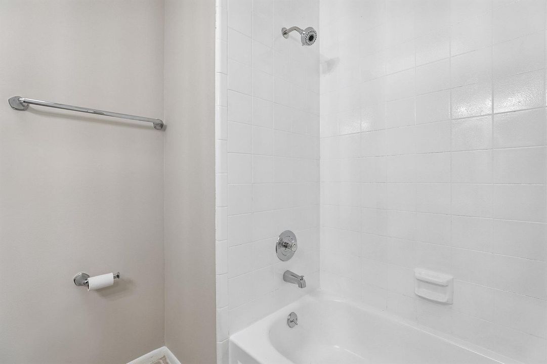 18-web-or-mls-Garden Cove Ct-S0108-018
