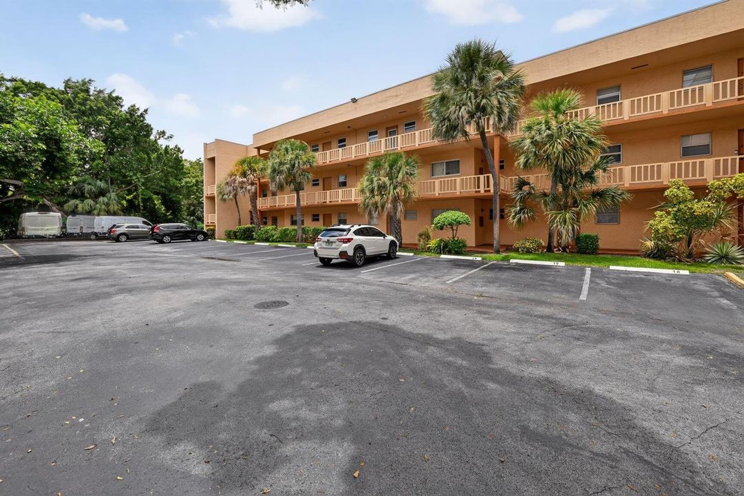 8400 Lagos de Campo