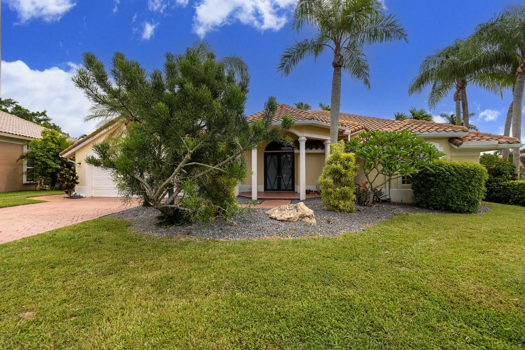 10582 Maple Chase Dr