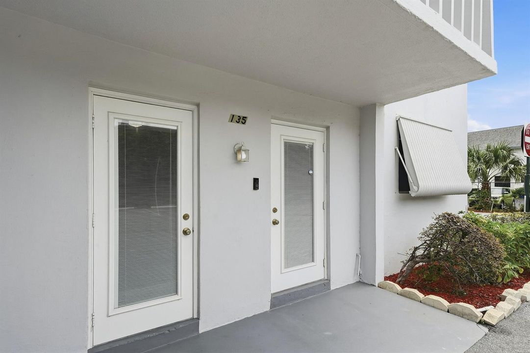 03_exterior entry