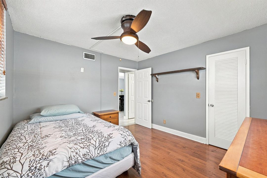 16_bedroom