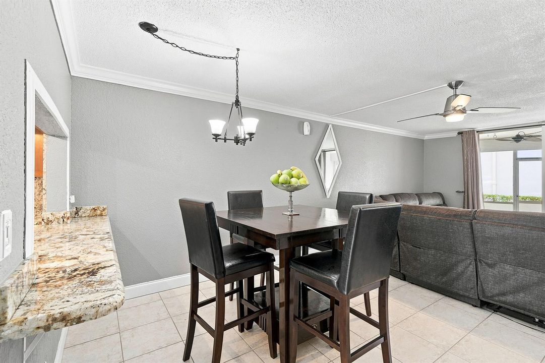 10_dining area