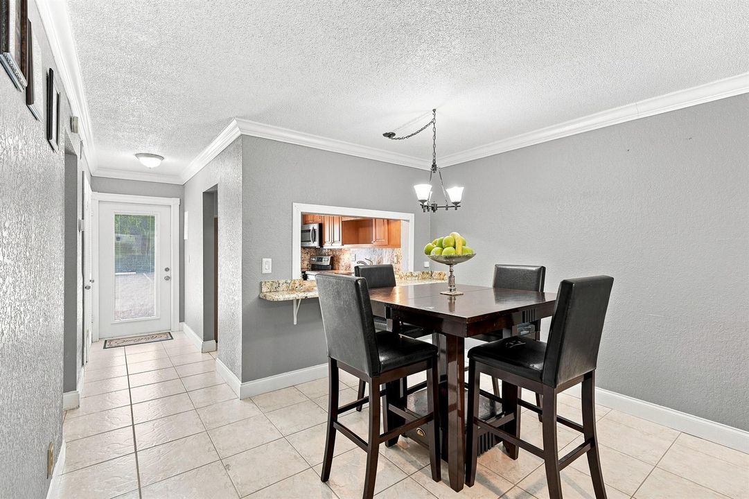 11_dining area