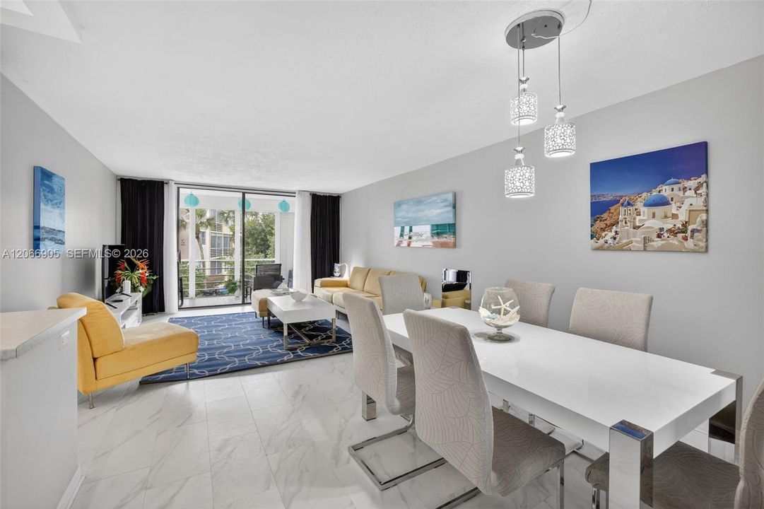 For Sale: $120,000 (1 beds, 1 baths, 748 Square Feet)