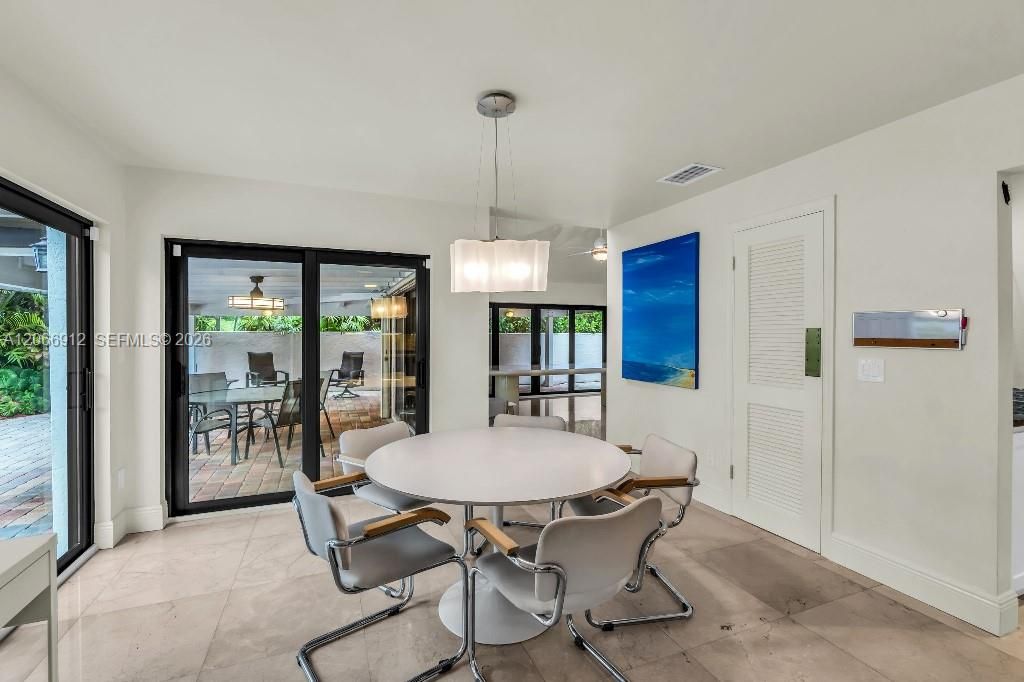 For Sale: $1,499,999 (3 beds, 3 baths, 2246 Square Feet)
