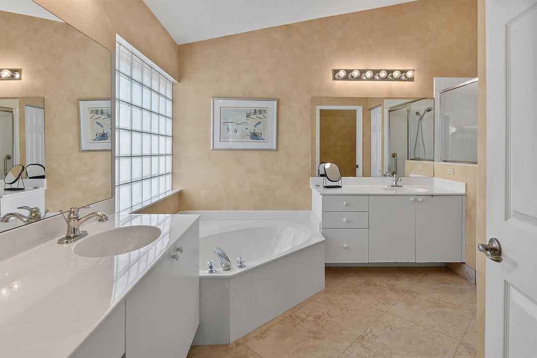 7076 Trentino Way_Amy Doran_54