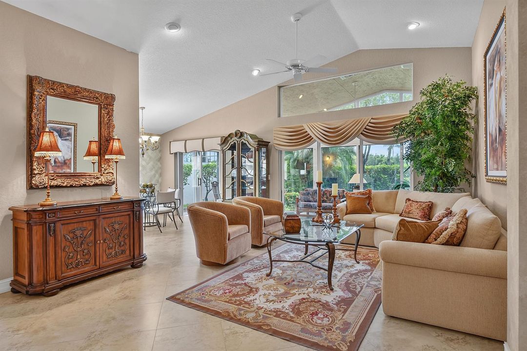7076 Trentino Way_Amy Doran_14