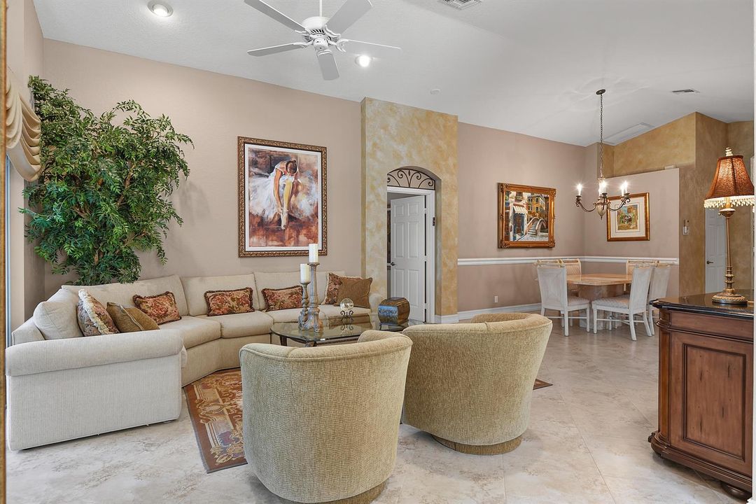 7076 Trentino Way_Amy Doran_35