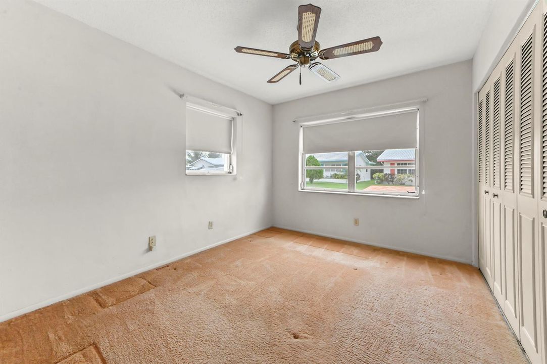 14 Bedroom 03