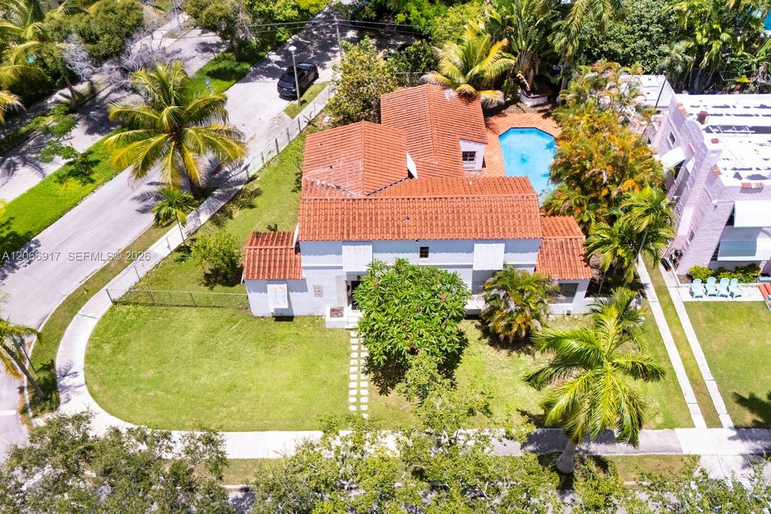 For Sale: $2,000,000 (4 beds, 4 baths, 2633 Square Feet)