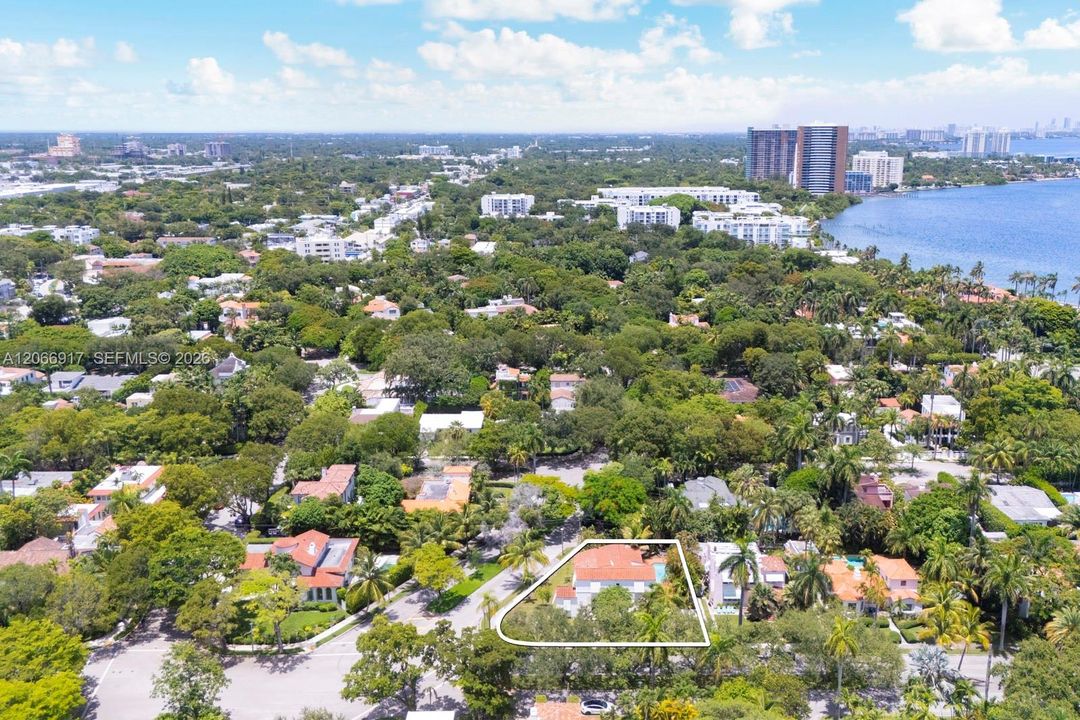 For Sale: $2,000,000 (4 beds, 4 baths, 2633 Square Feet)