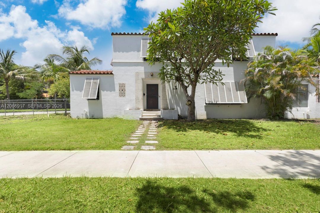 For Sale: $2,000,000 (4 beds, 4 baths, 2633 Square Feet)