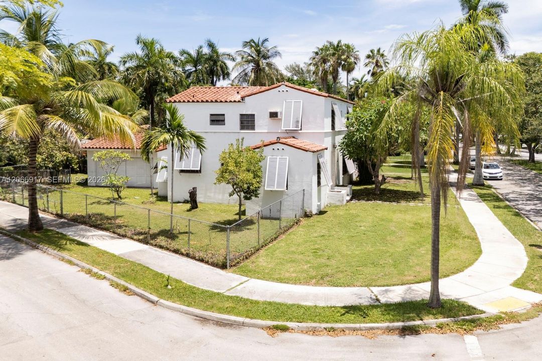 For Sale: $2,000,000 (4 beds, 4 baths, 2633 Square Feet)