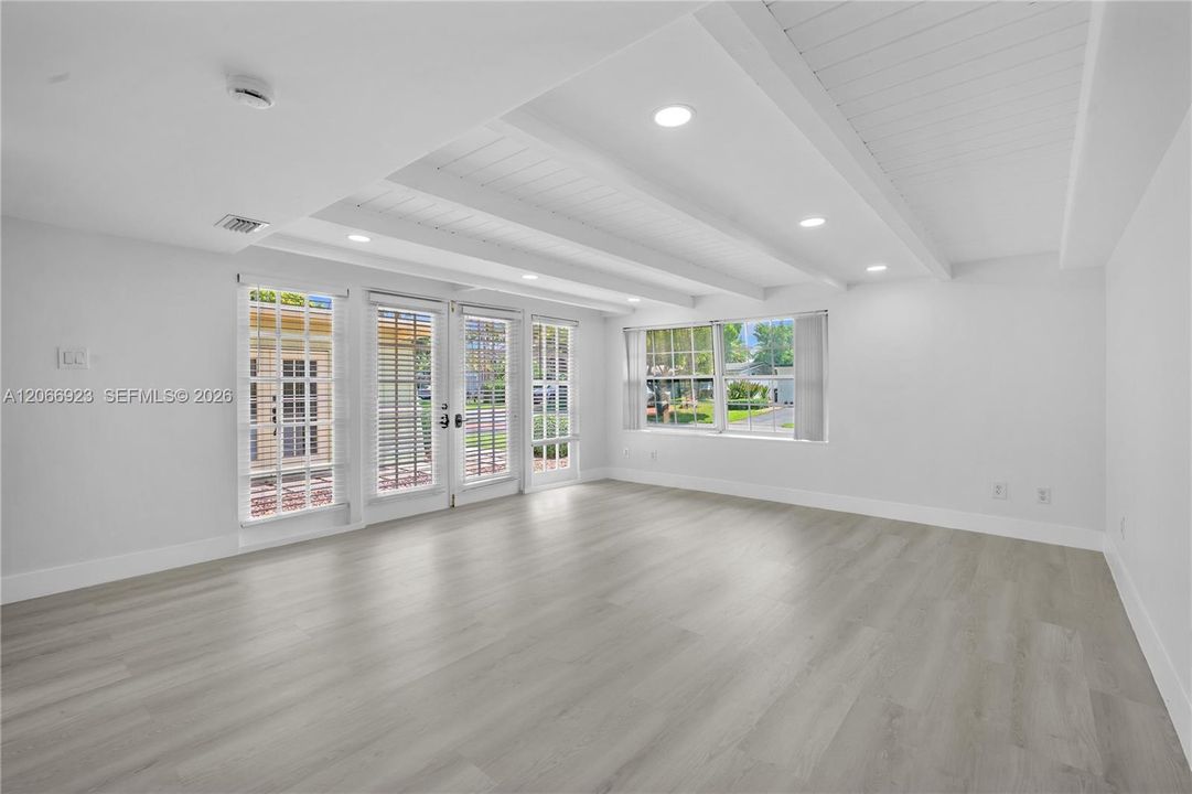 For Rent: $5,700 (3 beds, 2 baths, 2434 Square Feet)