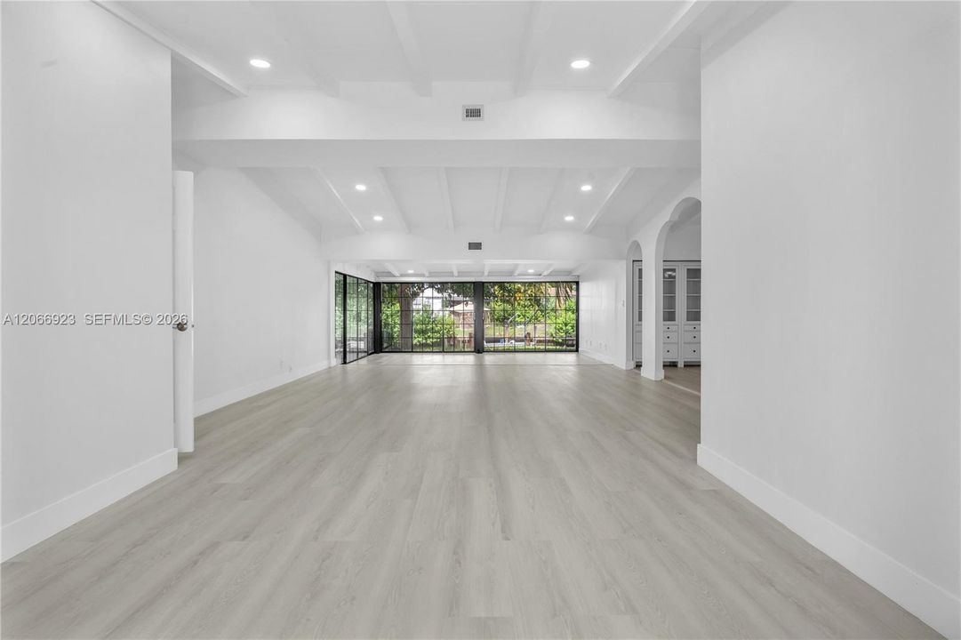 For Rent: $5,700 (3 beds, 2 baths, 2434 Square Feet)