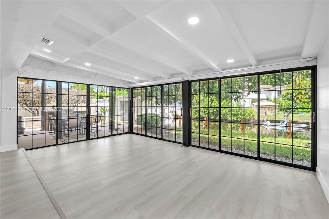 For Rent: $5,700 (3 beds, 2 baths, 2434 Square Feet)