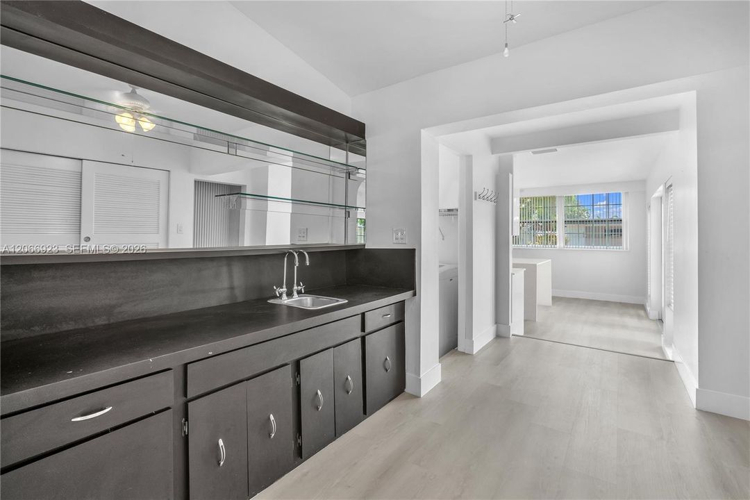 For Rent: $5,700 (3 beds, 2 baths, 2434 Square Feet)