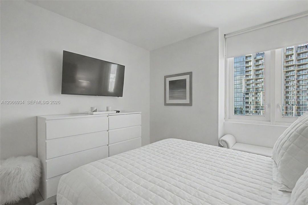 For Rent: $14,000 (2 beds, 2 baths, 1230 Square Feet)