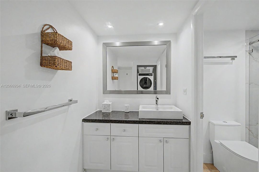 For Rent: $14,000 (2 beds, 2 baths, 1230 Square Feet)