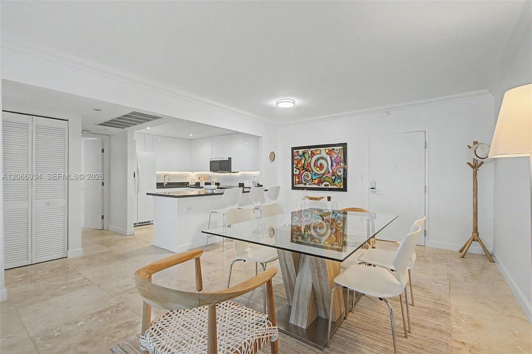 For Rent: $14,000 (2 beds, 2 baths, 1230 Square Feet)