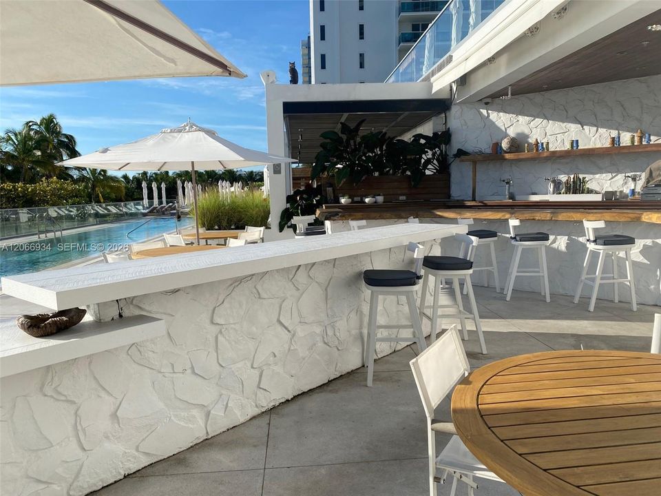 Lower lap pool bar.