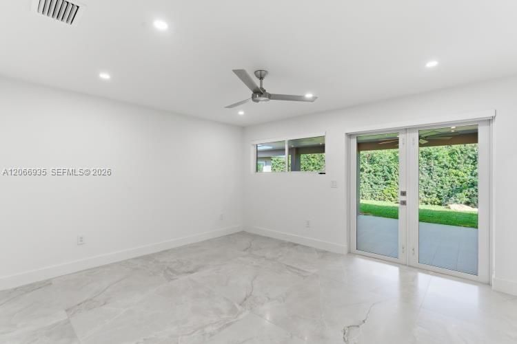 En Renta: $21,000 (5 camas, 4 baños, 2452 Pies cuadrados)