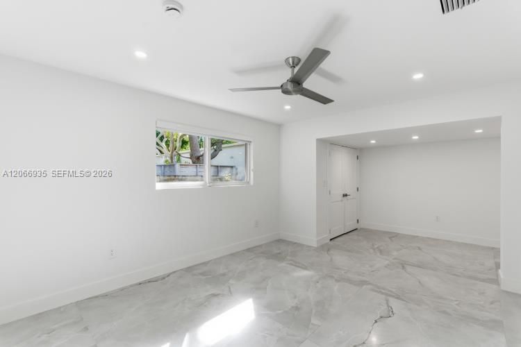 En Renta: $21,000 (5 camas, 4 baños, 2452 Pies cuadrados)