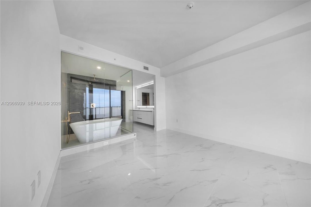 For Rent: $9,450 (2 beds, 3 baths, 1306 Square Feet)