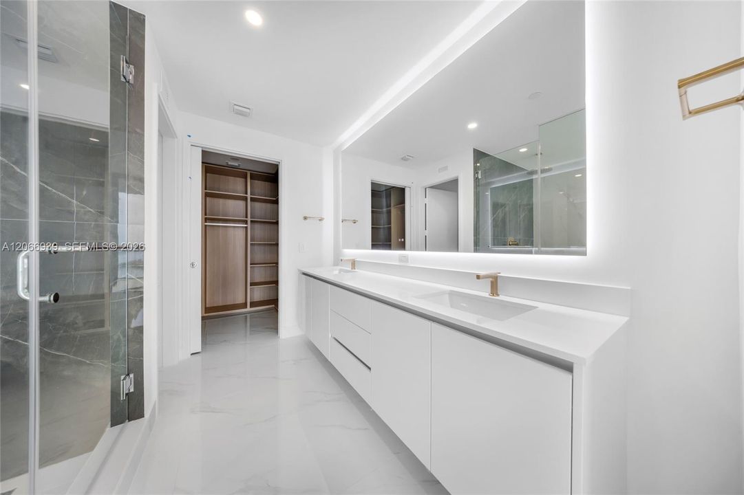 For Rent: $9,450 (2 beds, 3 baths, 1306 Square Feet)