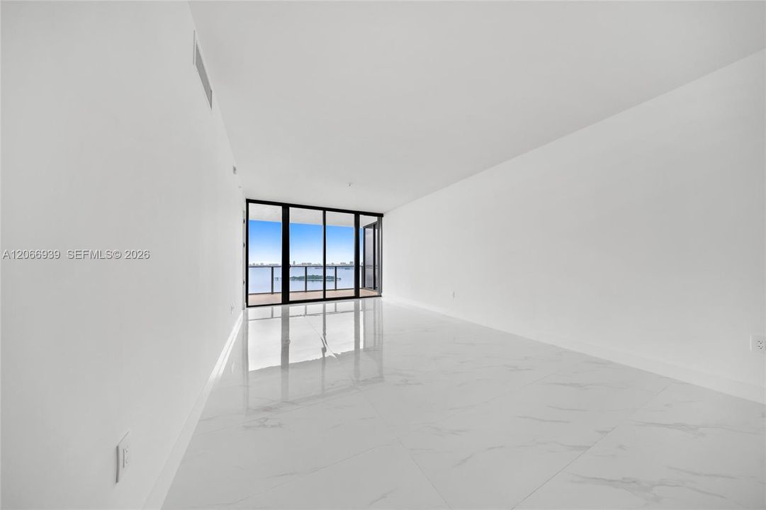 For Rent: $9,450 (2 beds, 3 baths, 1306 Square Feet)
