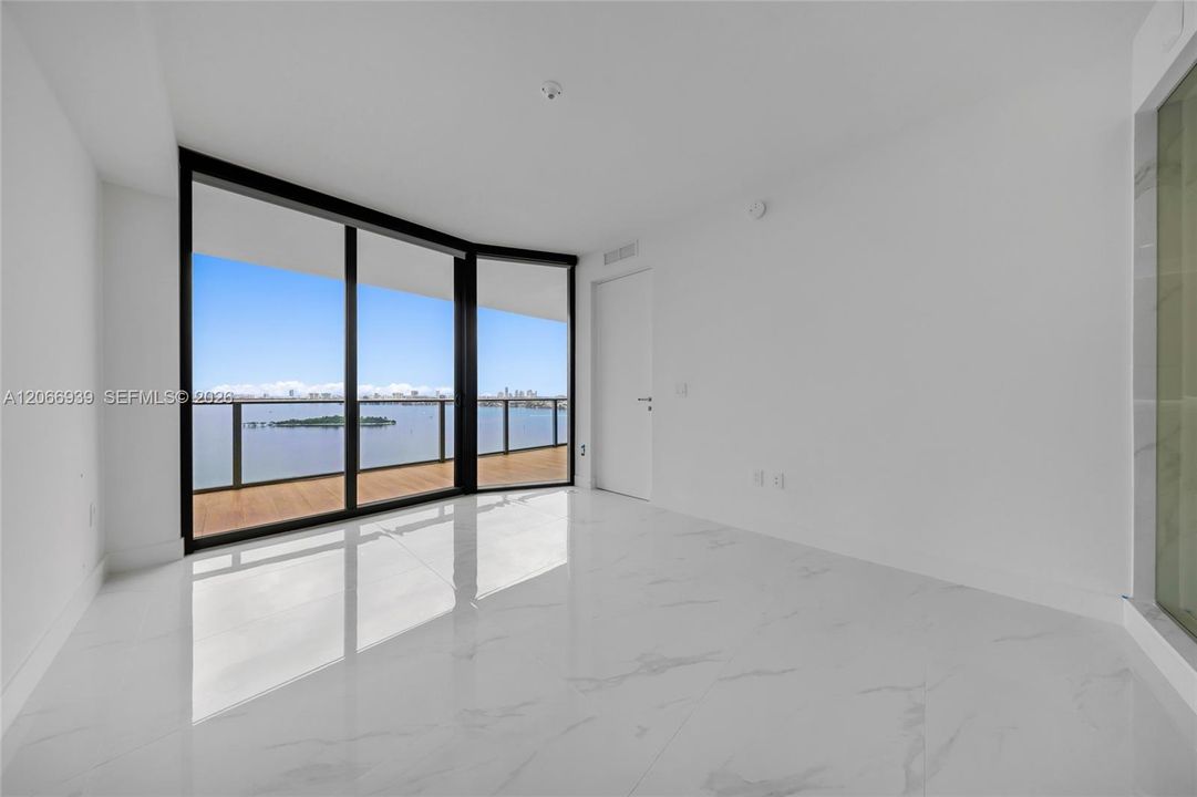 For Rent: $9,450 (2 beds, 3 baths, 1306 Square Feet)