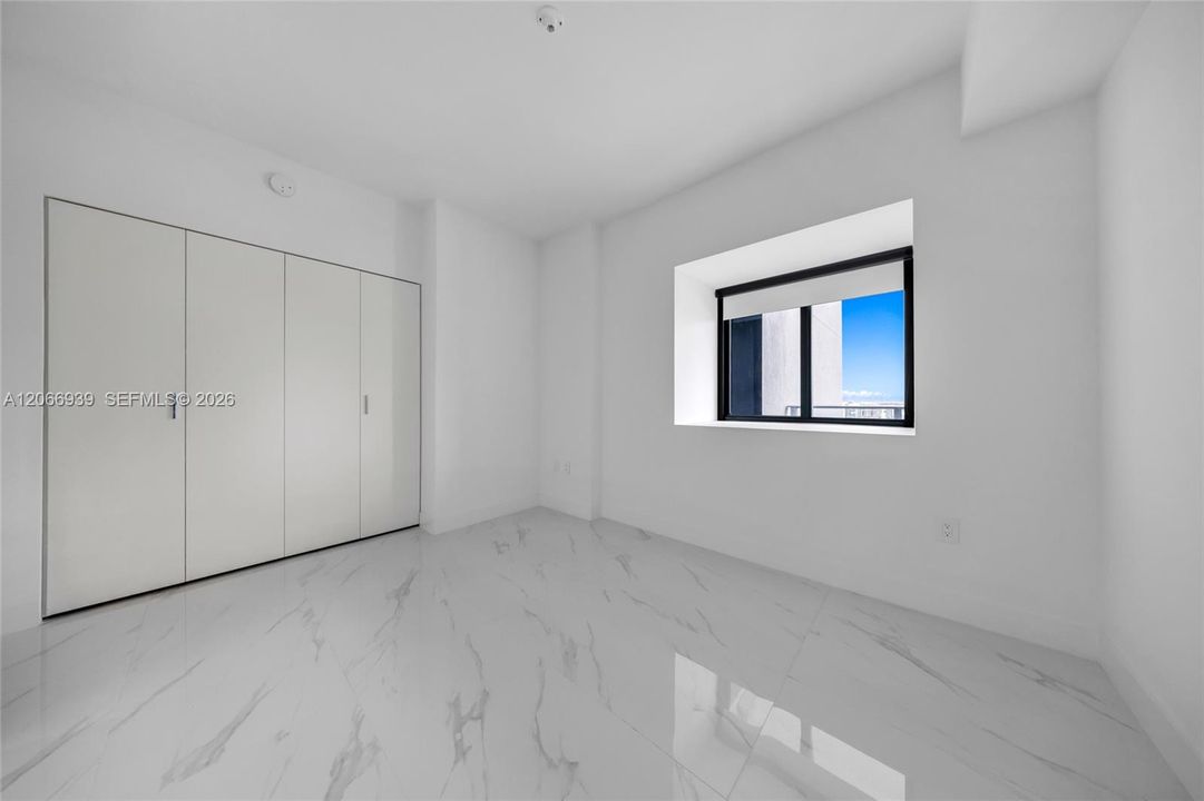 For Rent: $9,450 (2 beds, 3 baths, 1306 Square Feet)
