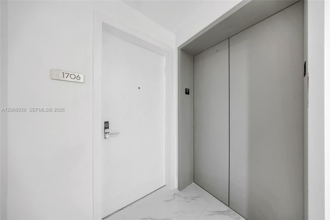 For Rent: $9,450 (2 beds, 3 baths, 1306 Square Feet)