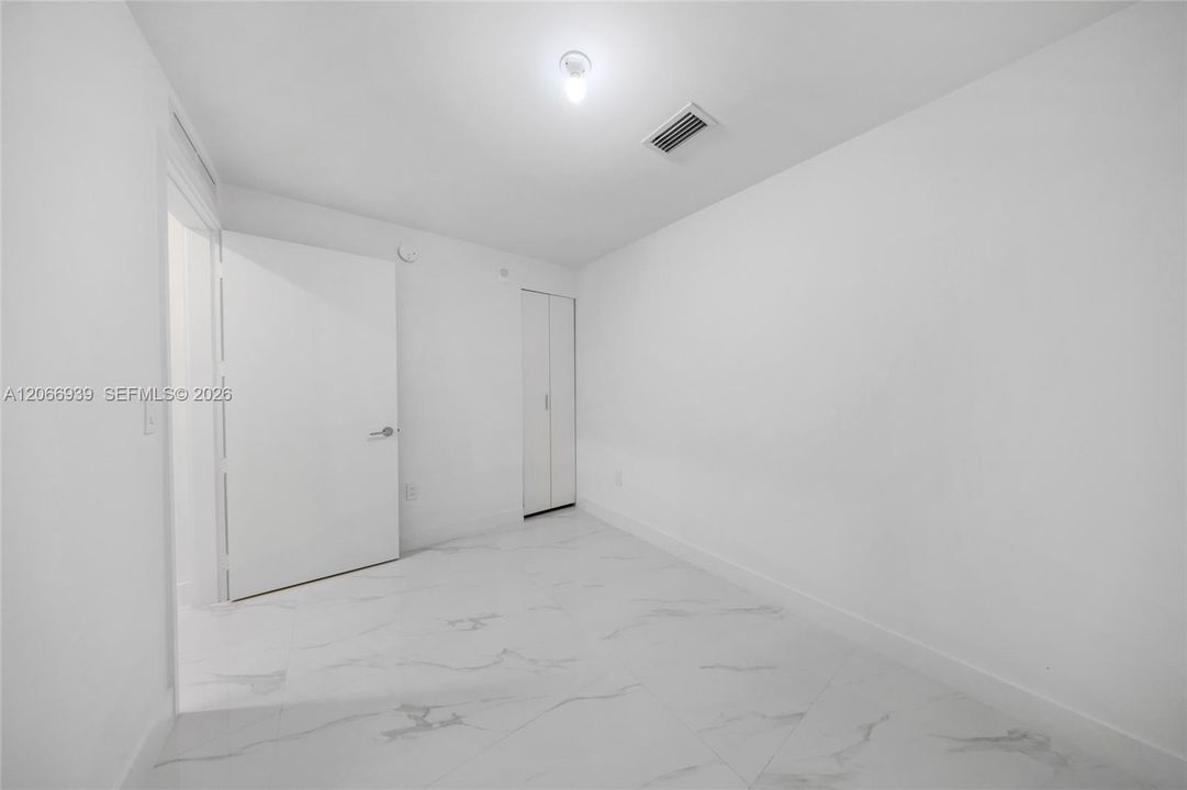 For Rent: $9,450 (2 beds, 3 baths, 1306 Square Feet)