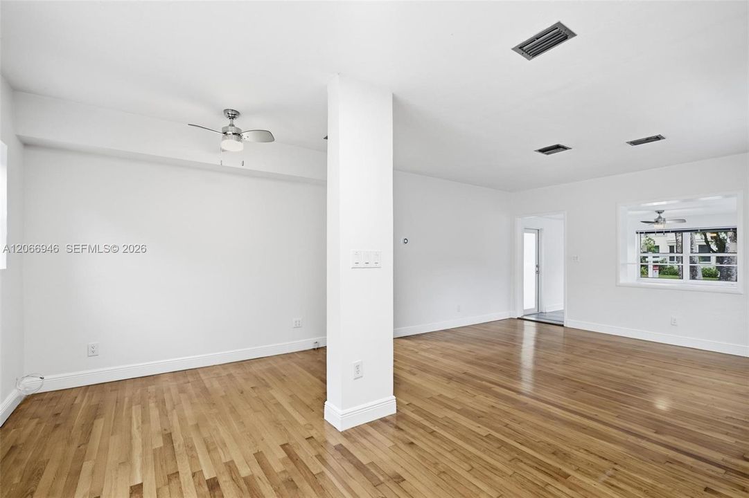 For Rent: $5,200 (2 beds, 1 baths, 1173 Square Feet)