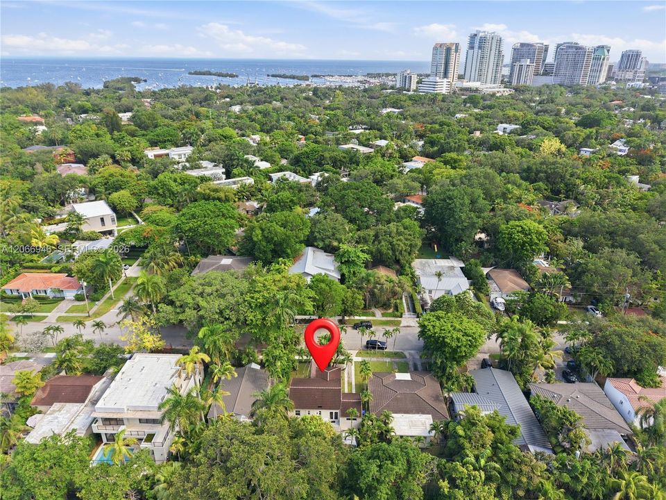 For Rent: $5,200 (2 beds, 1 baths, 1173 Square Feet)