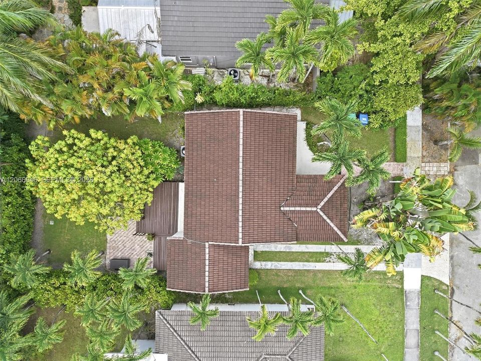 For Rent: $5,200 (2 beds, 1 baths, 1173 Square Feet)