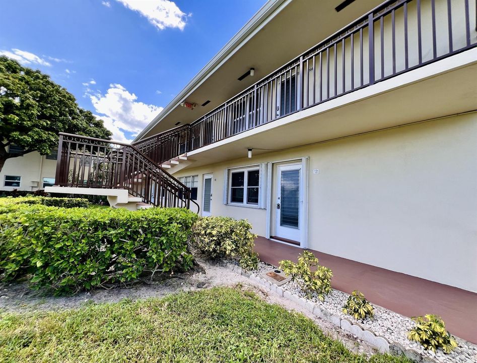 Front - 131 Andover F