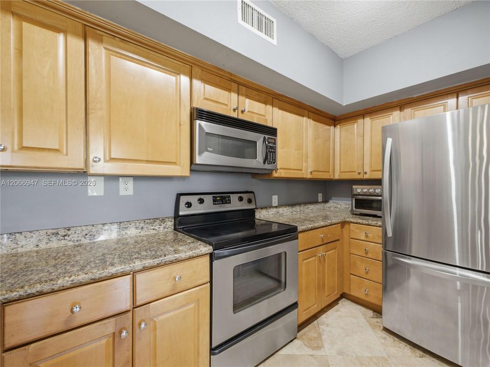 For Sale: $474,000 (3 beds, 2 baths, 1479 Square Feet)