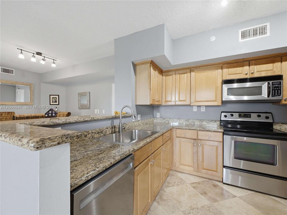 For Sale: $474,000 (3 beds, 2 baths, 1479 Square Feet)