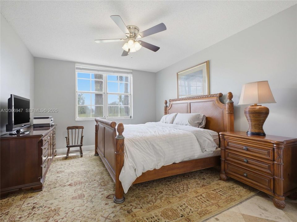 For Sale: $474,000 (3 beds, 2 baths, 1479 Square Feet)