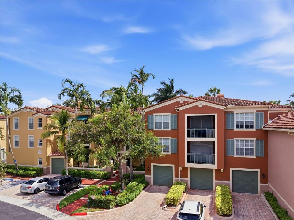 For Sale: $474,000 (3 beds, 2 baths, 1479 Square Feet)
