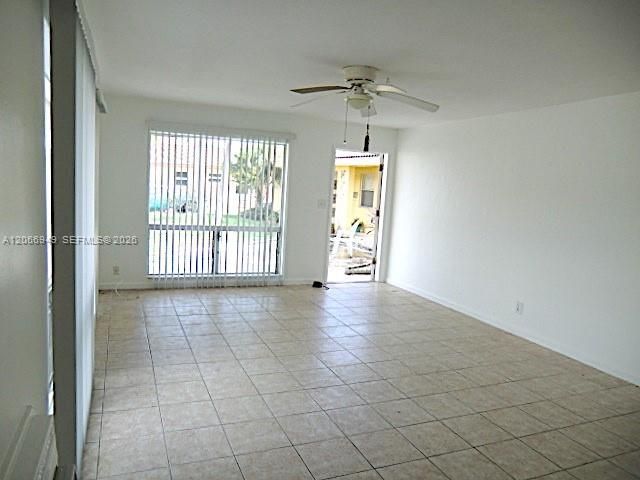 For Rent: $1,650 (1 beds, 1 baths, 850 Square Feet)