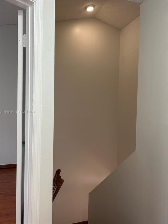 В аренду: $2,550 (3 спален, 2 ванн, 1220 Квадратных фут)